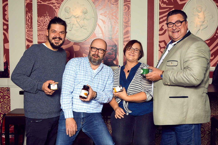 (v.l.n.r.) Matthias Barthelmes (Sommelier und Koch), Harald Scholl (Autor und Journalist), Kathrin Kohl (Weinhändlerin »225 Liter«), Martin Zieglmeier (Dozent an der IHK Akademie München)&nbsp;