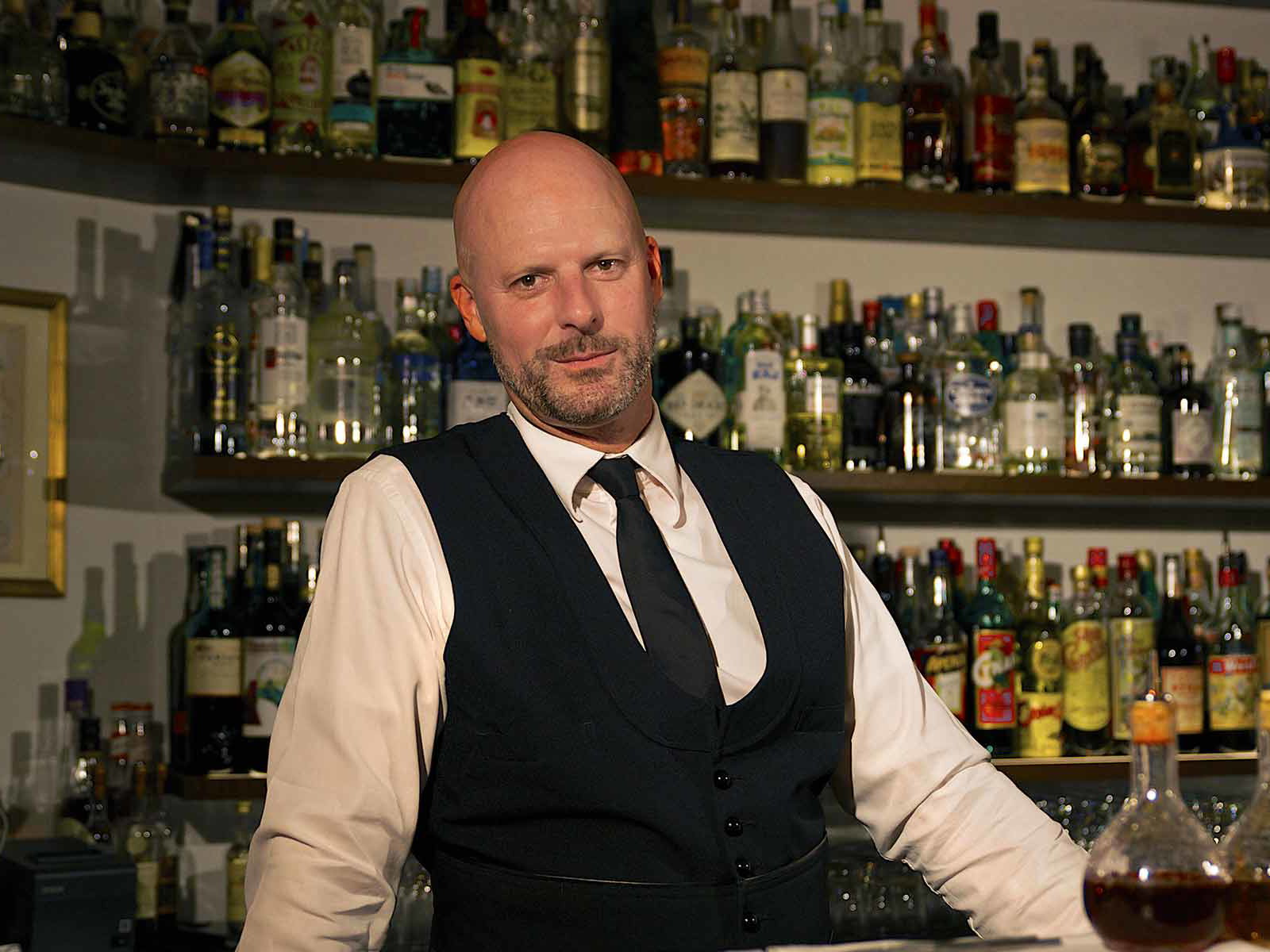 Markus Blattner von der Old Crow darf sich über den Titel «Bar des Jahres Schweiz« freuen.