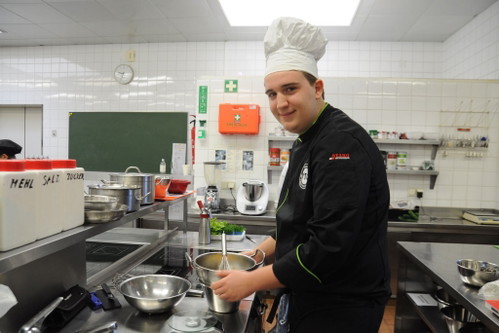 Lukas Baumgartner hat es in die nächste Runde geschafft.