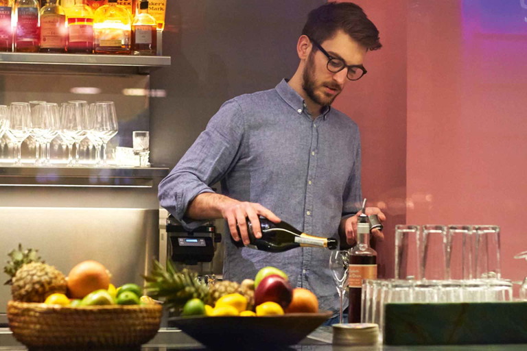 «Der Pisco Sour ist für mich ein genialer Sour, der alleine schon durch seine tolle Farbe und Schaumkrone zum Trinken einlädt.» Falco Torini, Miranda Bar, Wien&nbsp;