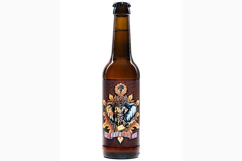 92 Punkte: F60 PARANOID IPA, IPAHellbernsteinfarben mit leichter Trübung und grobporigem Schaum. Fruchtaromen (Ananas, Mango) und eine Süße, die sowohl in der Nase als auch am Gaumen präsent ist. Sehr vollmundig und erst gegen den Nachtrunk hin bitter. Trockene Bittere vom Sorachi-Ace-Hopfen im Nachtrunk.Labieratorium, Cottbus; Braumeister: Daryl