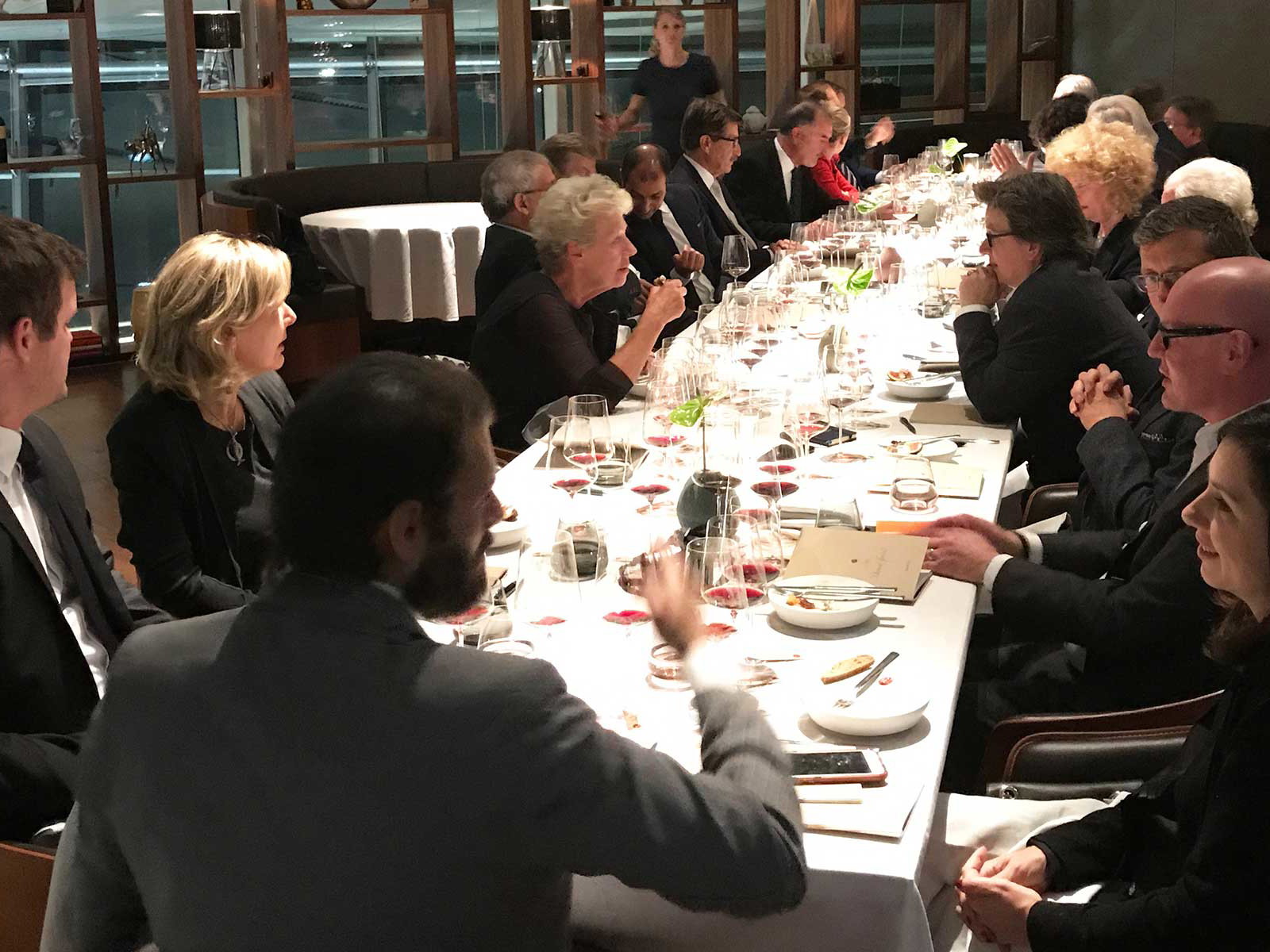 Sämtliche Weine wurden beim Abendessen im Sternerestaurant «EssZimmer» aus der Magnum-Flasche verkostet.