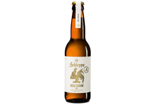 95 Punkte: BELLE SAISON, SaisonGoldgelb, sehr starke Trübung und viel Schaum. Duft nach Hefe, Rosen und Gewürzen (Senf, Eibisch­wurzel). Erfrischender Antrunk, sehr leicht für den Stil. Verhaltene Säure, diese unterstreicht die kurze, kräuterartige Bittere, die sich früh bemerkbar macht und rasch abklingt.Brauerei Schleppe, Klagenfurt; Braumeister: Manuel Düregger