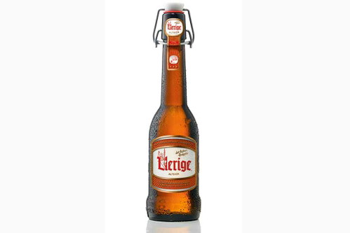 2. Kraft-Bier für Einsteiger (96 Punkte) UERIGE ALTBIER, AltDer Klassiker der »alten« Brauart: Kastanienbraun mit beigem Schaum, ein Duft von Röstmalz und Holz. Schon im Antrunk merkt man, dass dies eines der bittersten Biere Deutschlands ist: herb auf der Zunge, vielschichtige Röstnoten, schlanker Körper und apfelartige Aromen im Nachtrunk.Uerige Obergärige Hausbrauerei, Düsseldorf; Braumeister: Christoph Tenge