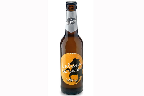 94 Punkte: LEBENSKÜNSTLER, WitStrohgelb und sehr trüb, fein-poriger, schneeweißer Schaum. ­Zitrus-, Melonen- und Gewürzaromen (Nelken). Spritziger Antrunk, dahinter eine leichte Süße. Extrem weiches Mundgefühl. Erinnert an Kokosnüsse. Gewürzhafter Nachtrunk – Basilikum und Koriander.Brauerei Raschhofer, Altheim; Braumeister: Johann Eder