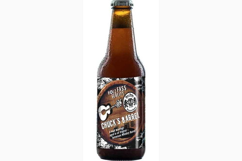4. Nur für Kenner (96 Punkte) CHUCK’S BARREL, DinkelbierHellbraun mit starker Trübung und dünnem Schaum. Intensiver Vanilleduft, auch Birne und Banane in der Nase. Erfrischend prickelnder Antrunk, leichte Säure, die von einer holzigen Bourbon-Note begleitet wird und auf eine leichte Süße und Apfelaromen trifft. Die Bittere ist zurückhaltend.Apostelbräu, Hauzenberg; Braumeister: Rudi Hirz