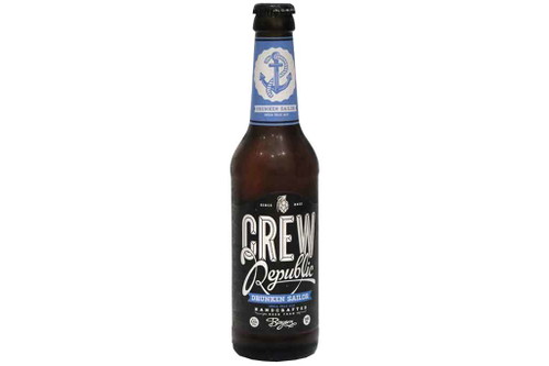 95 Punkte: DRUNKEN SAILOR, IPATrübe, helle Bernsteinfarbe; instabiler, aber gut haftender Schaum. Ananas und Mango in der Nase, etwas Grapefruit und Harz. Erfrischend und herb im Antrunk, gerade genügend vollmundig. Röstmalzcharakter tritt zur Hopfenbittere hinzu. Sehr trockenes Finish.Crew Republic, Unterschleißheim; Braumeister: Timm Schnigula