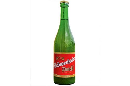 1. Alltagsbier (97 Punkte) SCHWECHATER ZWICKL, Zwickl/PilsAufgrund der Trübung weiß schimmerndes Hellgelb, fester weißer Schaum. Zitrus- und Heuduft. Intensiver, frischer Hopfengeschmack schon im Antrunk. Die kräftige ­Bittere ist allerdings stets mit dem extrem weichen, fast cremigen Trunk balanciert. Lang anhaltendes Hopfenaroma. Brauerei Schwechat, Schwechat Braumeister: Andreas Urban