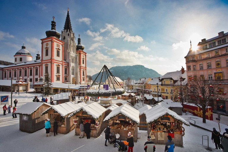 Das alljährliche Programm des Mariazeller Adventmarktes&nbsp;ist mit Laternenwanderungen, bis zu Orchesterkonzerten und diversen Lesungen sehr umfangreich gestaltet.&nbsp;
