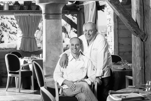 Grosse französische Kochkunst bietet das Vater-Sohn-Duo Maxime und René Meilleur in der Alpenregion Ostfrankreichs. Das «La Bouitte» in Saint-Martin-de-­Belle­ville ist mit drei Michelin-Sternen prämiert. www.la-bouitte.com/en