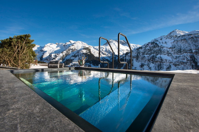 Chalet Überhaus Der Champagner kalt, das Wasser warm, die Aussicht phänomenal.