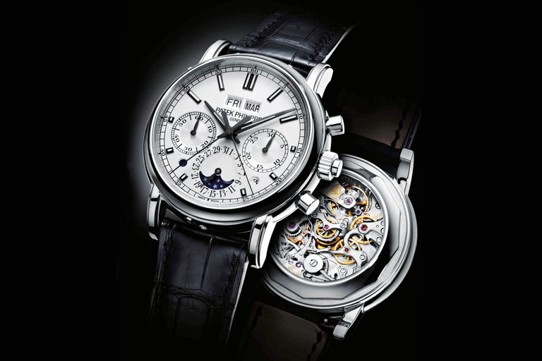 Patek Philippe «Ref. 5204 Ewiger Kalender Chronograph mit Schleppzeiger»&nbsp;Kein anderer Luxushersteller meistert die Kombination der beiden uhrmacherischen Komplikationen auf diesem Niveau. ca. CHF 322.000,-