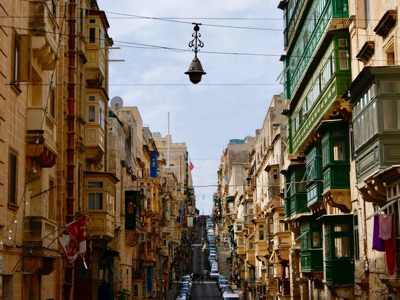 Valletta ist die größte Stadt der drei Inseln mit 394.000 Einwohnern.&nbsp;