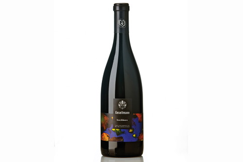 Blaufränkisch HOCHBERCWeingut Gesellmann, Deutschkreutz, MittelburgenlandAnklänge von Brombeeren, unter­-legt mit angenehmer Edelholz­würze, feine tabakige Noten, schwarze ­Kirschen im Hintergrund. Komplex, elegant, feine Extrakt­süße, feine Tannine, zart salzige Nuancen im Abgang, lange anhaftend, sehr gutes Entwicklungspotenzial. www.gesellmann.at, € 34,–
