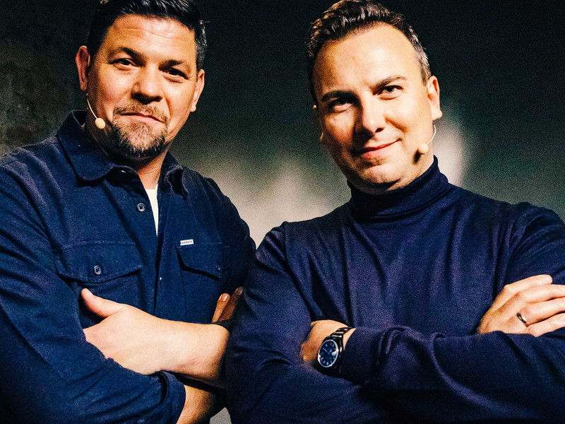 Tim Mälzer und Tim Raue sind die Jury im »Knife Fight Club«.