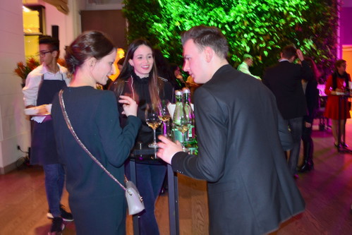 Entspannte Stimmung im Restaurant beim EDVARD Gourmet Festival.&nbsp;
