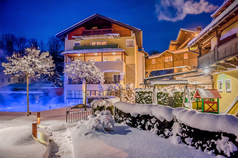 Egal ob Sommer-, oder Wintersaison: Vielfalt und Abwechslung werden im 4-Sterne Hotel Brückenwirt in St.Johann im Pongau großgeschrieben.