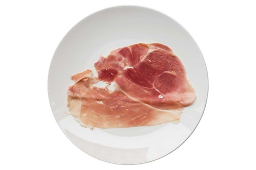 6. Gissinger Beinschinken€ 2,39 für 100 g; u. a. Merkur Hoher MarktSehr dunkel, fleischige, rauchige Aromen in der Nase. Am Gaumen eher mild,&nbsp; schmeckt fleischig, guter Biss.