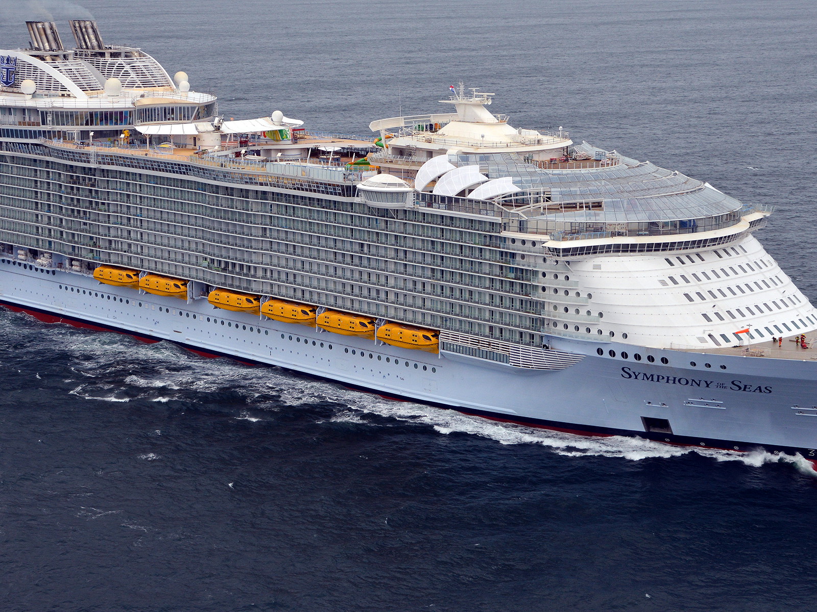 Die Symphony of the Seas tritt am 7. April 2018 ihre Jungfernfahrt im Mittelmeer an.