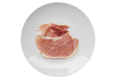 3. Platz, 93 Punkte: Thum Beinschinken€ 3,10 für 100 g; u. a. Thum, Denn’sSchöner Fettrand, feine Maserung, glänzend. Frische Nase. Saftig am Gaumen, guter Biss, schön fleischiger Geschmack, mild. Kann mit den handgeschnittenen Schinken gut mithalten.