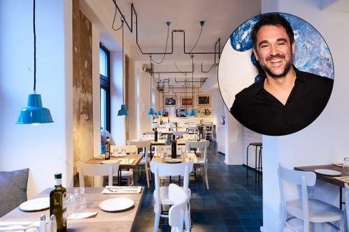 Frankfurt a.M., Omonia: Dimitros Pipergias.