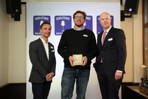 Nürnberg, weinstockwerk: Patrick Zänker und Martin Runge mit Robert Mähler.