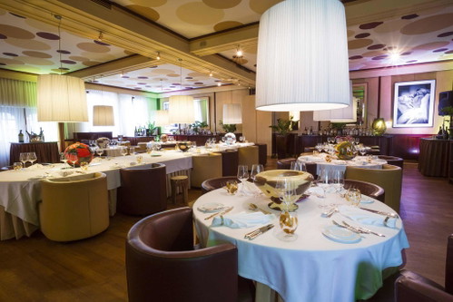 Hoch dekoriert: Das Relais &amp; Châteaux Gourmet »Toni M.« in Feuersbrunn bietet eine besondere Art von kreativer und zeitgemäßer Küche, die fest im Boden der österreichischen Kochtradition verankert ist, aber auch eine moderne Küchenphilosophie einfließen lässt.