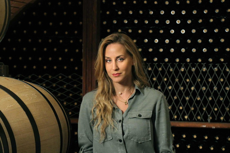 Die Winzerin Ioanna Tsilili von Theopetra Estate studierte Önologie in Bordeaux.