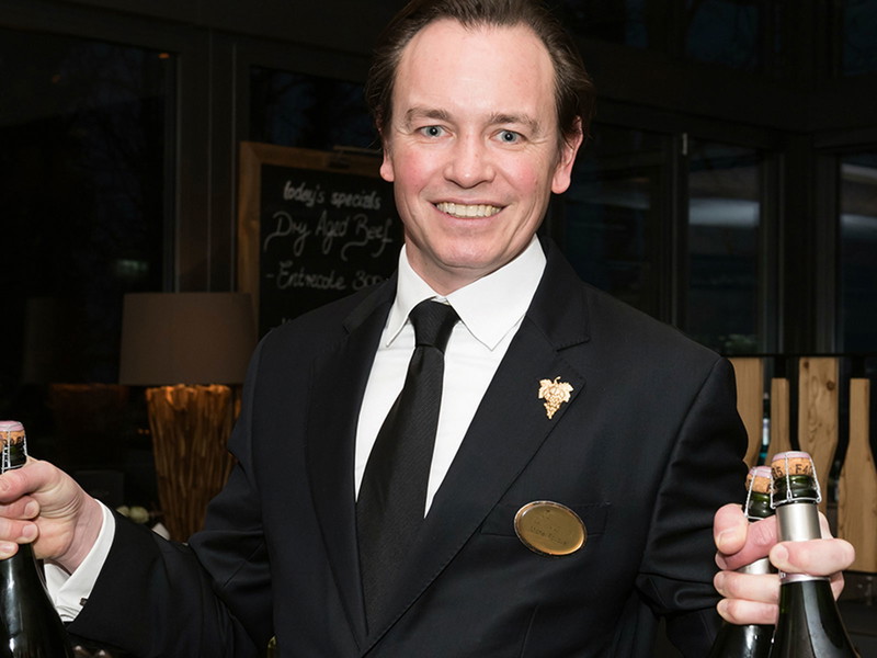 Herr über 500 Positionen: Fouquet findet zu jedem Gericht (und zu jedem Gast) den passenden Wein.