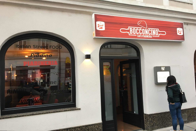 Der Eingang an der Döblinger Hauptstraße.