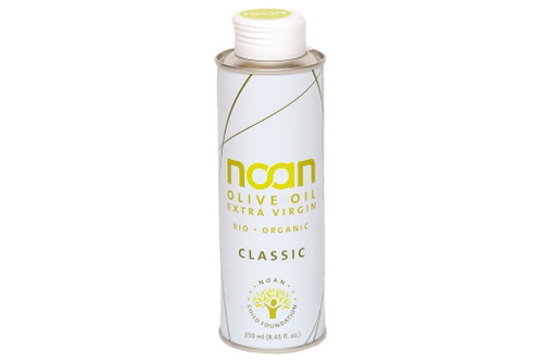1. Platz, 92 Punkte: Noan Olive Oil Extra Virgin Classic Bio€ 9,99 für 250 ml&nbsp;(Literpreis: € 39,96)&nbsp;U. a. Merkur, Denn’sOffensive grasige und grüne Kräuter-Aromatik. In-tensiv fruchtig im Geschmack, frische, kräftige Würze, ansteigende Schärfe, gute Bitterkeit. Ein wunderbar aromatisches Öl.