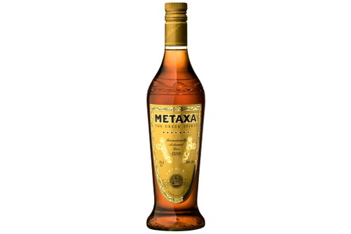 Metaxa 7* 40 Vol.-% – 89 PunkteMediterrane Anklänge von Datteln und Rosinen, vermischt mit würziger Aromatik, sind in der Nase evident. Am Gaumen sind dazu junge Holznoten spürbar, die dem Produkt weitere Würzigkeit ver-leihen. Weindestillate mit einem Alter von bis zu sieben Jahren verleihen ihm den milden, fruchtig-würzigen Geschmack. www.interspar.at € 17,9