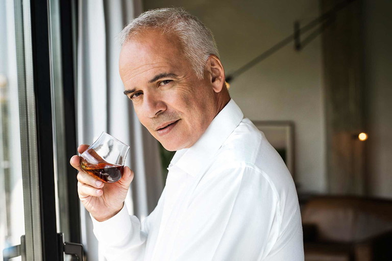 «Ich bin niemals in Eile, weil ich weiss, dass es Zeit braucht, um Perfektion zu erreichen.» Constantinos Raptis – Kellermeister.