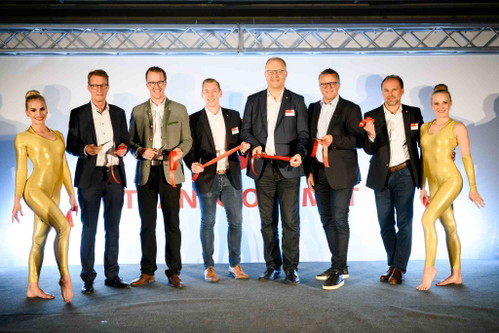 v.l.: Manfred Flatz (Bgm. Schwarzach), Agrarlandesrat Christian Gantner, Manuel Gohm, Manfred Hayböck, Roland Frühstück (Obmann VP-Landtagsclub) und Thomas Panholzer bei der Eröffnung.