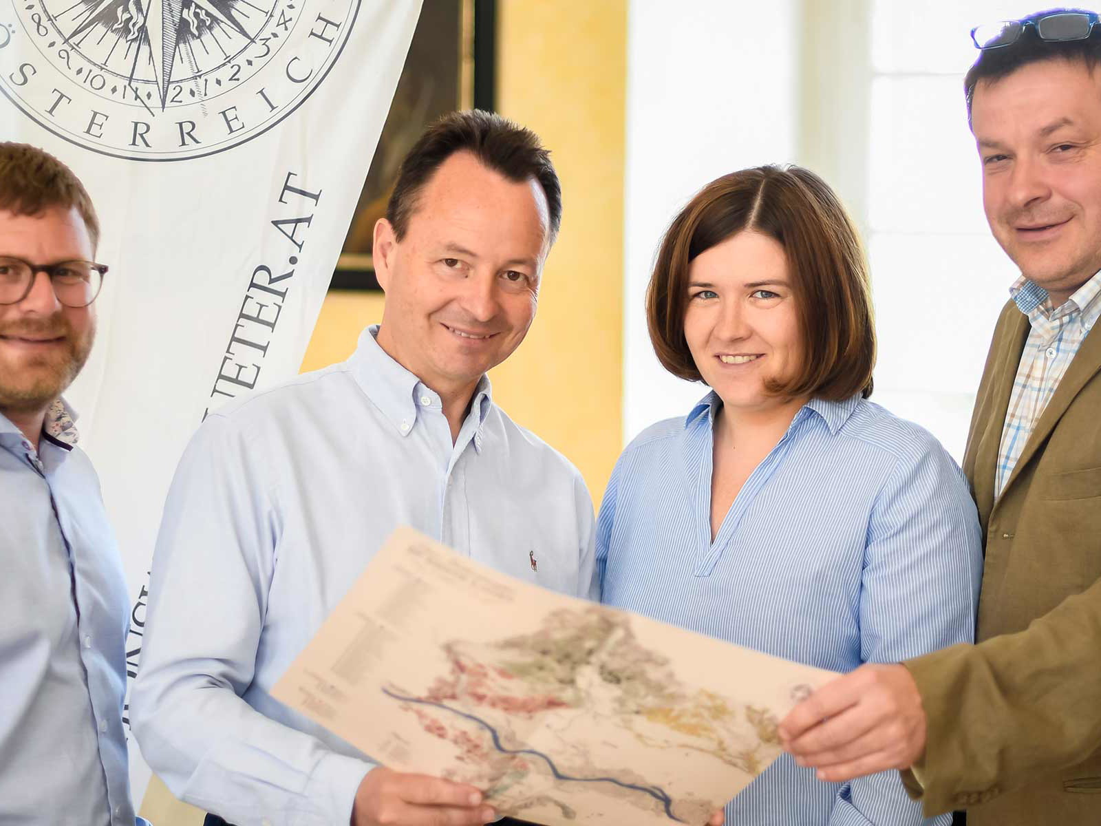 Artur Toifl vom Weingut Thiery-Weber, Obmann Michael Moosbrugger, Eva Steininger und Georg Leindl.