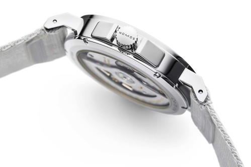 Nomos Glashütte «Ahoi» 