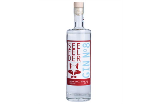 Seefelder Gin N°8 + Fever-Tree Premium IndianSo elegant und mondän wie das Zürcher Seefeld kommt auch der Gin gleichen Namens daher. Orangenzeste, Kubebenpfeffer aus Java und Zimt verleihen ihm eine ausserordentlich feine Würze, die perfekt mit dem Fever-Tree Classic Premium Indian Tonic Water in Szene gesetzt wird. Geben Sie noch ein paar Körner Kubebenpfeffer mit in den Drink.&nbsp;