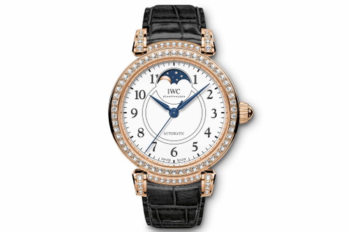 IWC Da Vinci Automatic Mondphase Edition «150 Jahre». 36 mm Rotgold- (rund 35'000 CHF) oder Weissgoldgehäuse (rund 36'000 CHF), reich dekoriert mit Brillanten, mit jeweils weissem Zifferblatt. Limitiert auf je 50 Stück weltweit.