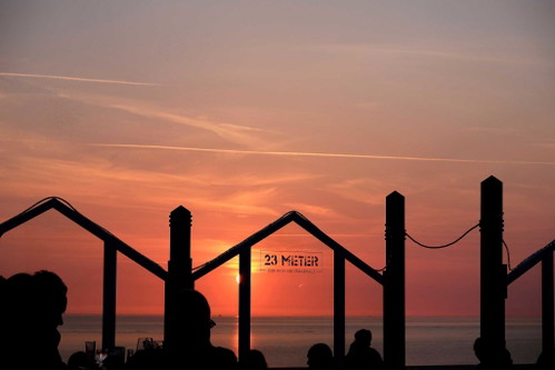 Wir genießen den herrliche Sonnenuntergang im »23 Meter«, dazu gönnen wir uns einen »Sanddorn Spritz« und lassen den Abend ausklingen.&nbsp;
&nbsp;
&nbsp;
&nbsp;
&nbsp;
&nbsp;
&nbsp;
&nbsp;
&nbsp;
&nbsp;
&nbsp;
&nbsp;
&nbsp;
&nbsp;
&nbsp;
&nbsp;
&nbsp;
&nbsp;
&nbsp;

&nbsp;
&nbsp;
&nbsp;