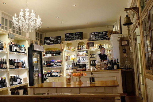Die Weinbar »Langeooger Vinothek«.&nbsp;