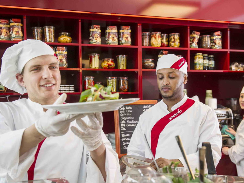 Auch kulinarisch wird die WM bei Sodexo gefeiert.