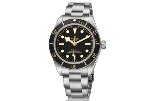 Tudor »Black Bay Fifty-Eight« mit in der Länge verstellbarem Stahlband.