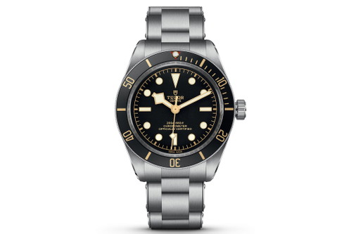 Tudor »Black Bay Fifty-Eight« mit in der Länge verstellbarem Stahlband.
