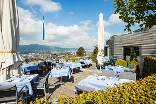 Die Terrasse des Restaurants.