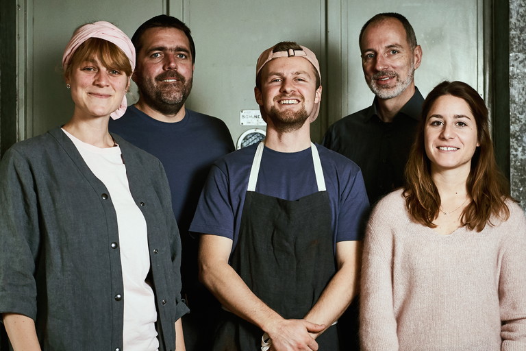Das La-Flor-Team: Laura Schälchli, Ivo Müller, Finn Ramseier, Heini Schwarzenbach und Zelia Zadra.
