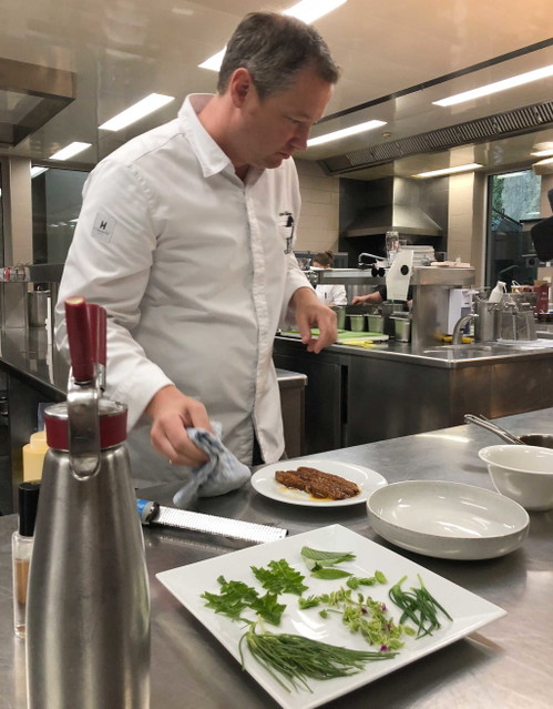 Der Maestro bei der Arbeit: »Eine Mischung aus Kraft, Eleganz und einer Spur Feuer und Schärfe!«