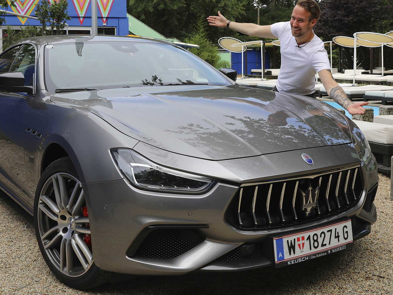 Der Ghibli ist ein Klassiker in der Maserati-Familie – getestet von Küchen-Shootingstar Sören Herzig.
