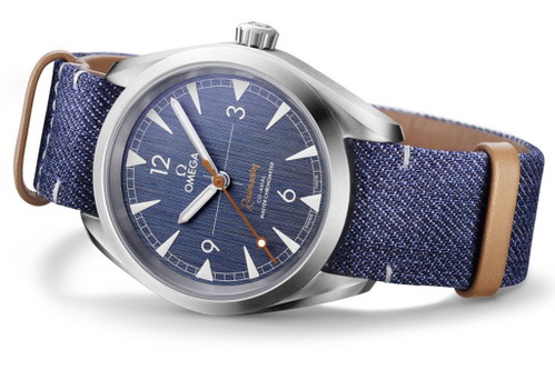 Die Omega «Railmaster Denim» mit coolem Denim-Leder-Nato-Band kostet rund 5100 CHF.