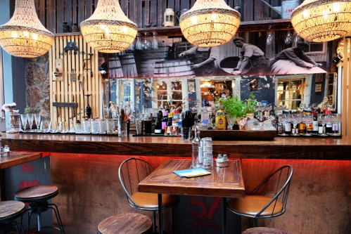 Die Bar im Gasthaus Bären