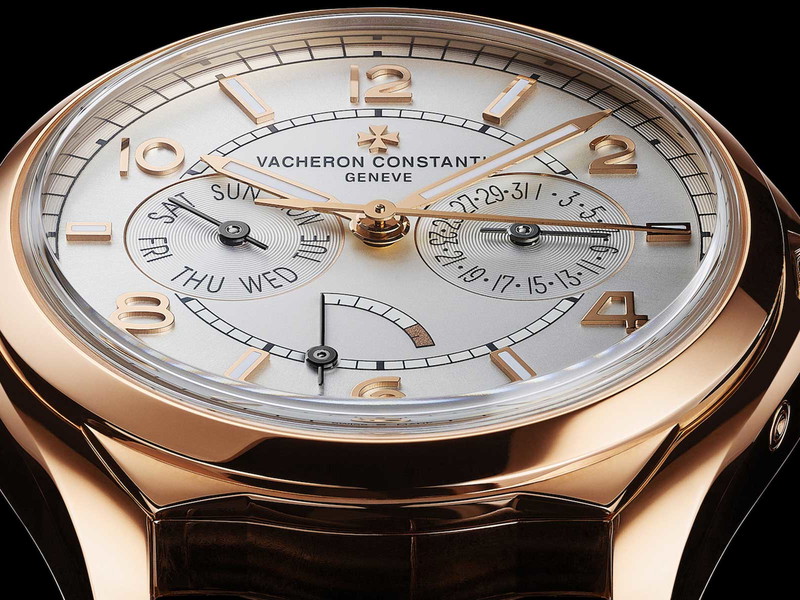Die Vacheron Constantin »FiftySix« mit Tages-, Datums- und Gangreserveanzeige